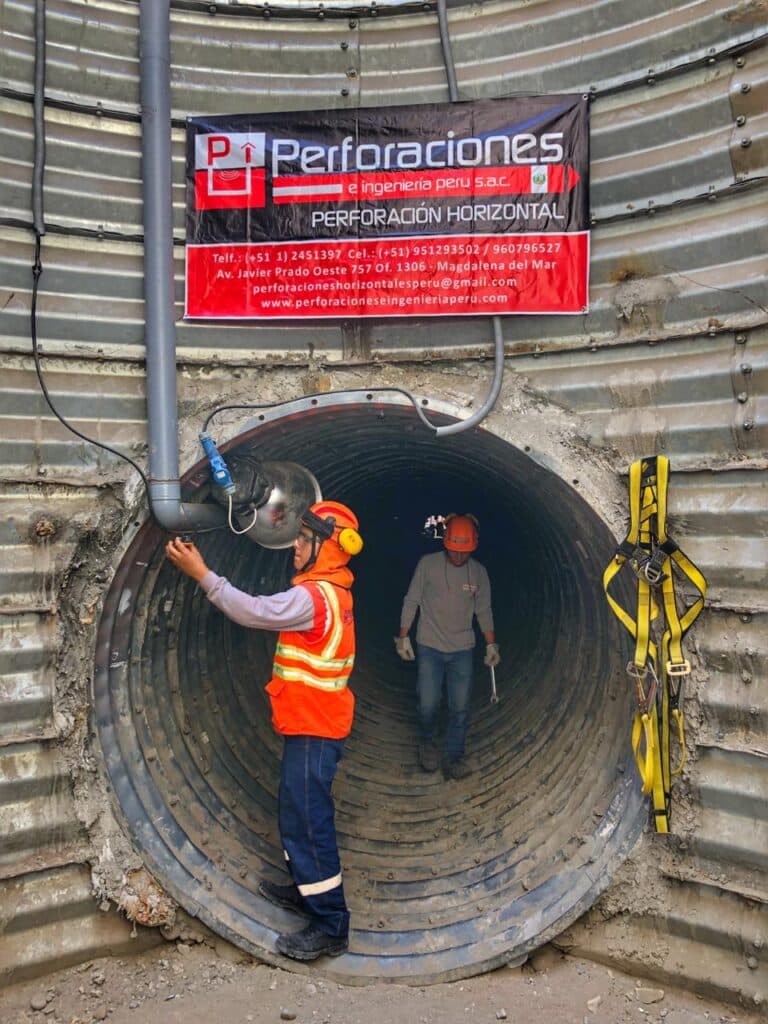 TUNNEL LINER